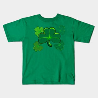 Clover pattern Shamrock - green three leaf clover shamrock. Irish gifts 2022 Kids T-Shirt